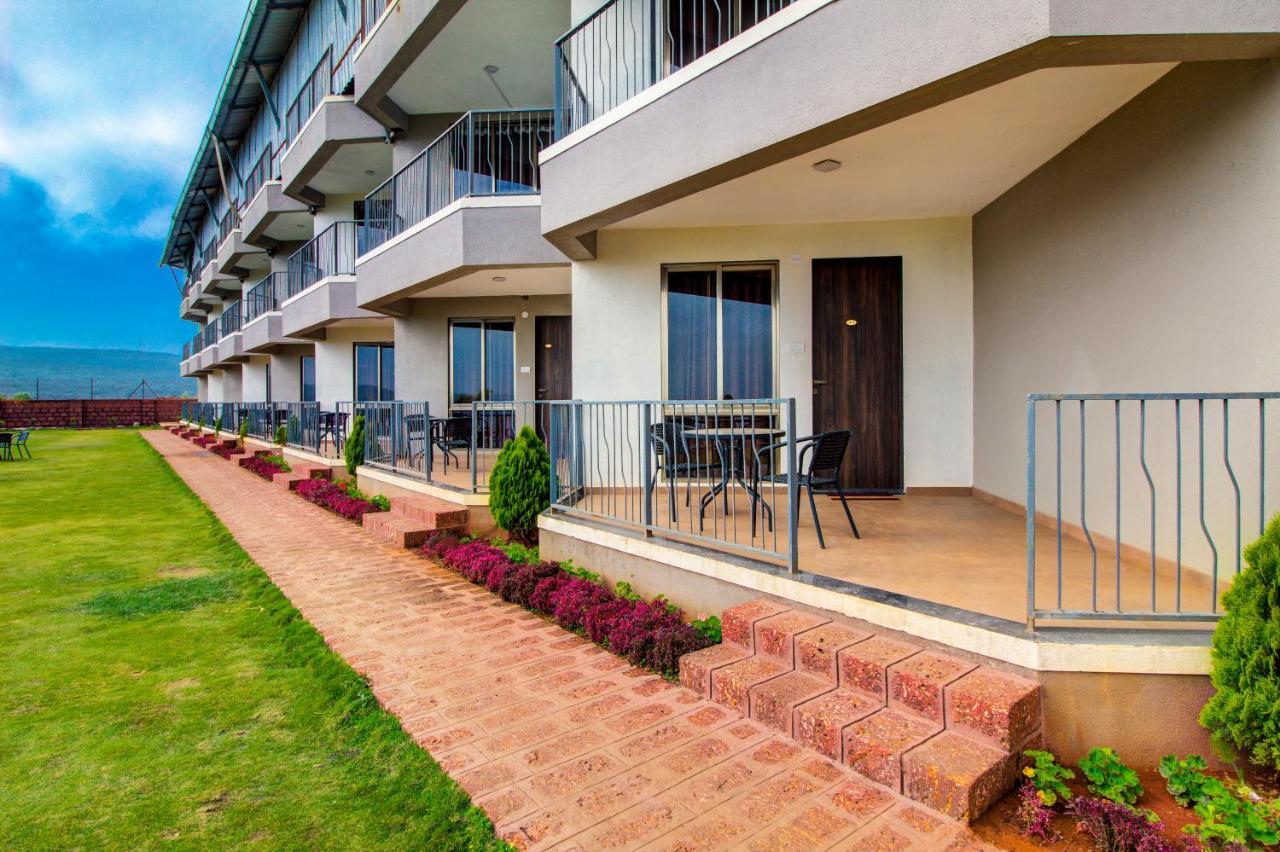 Hotel Mountain Breeze Resort, Mahabaleshwar